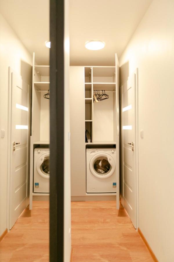 Jana Pawla II 36: Fully Equipped Studio with Free Underground Parking Warsaw Exterior photo